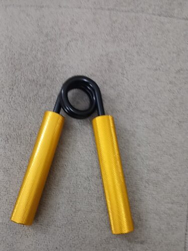 200lbs PACK OF 2 Gold Heavy Hand Grip Sponge Hand Expander Professional Fitness Muscle Trainer Finger Gripper Strength Heavy Grip photo review